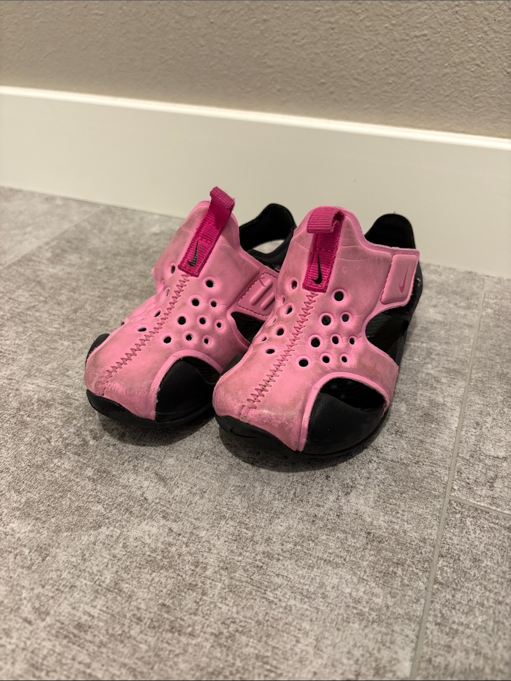 Nike Pink sandals